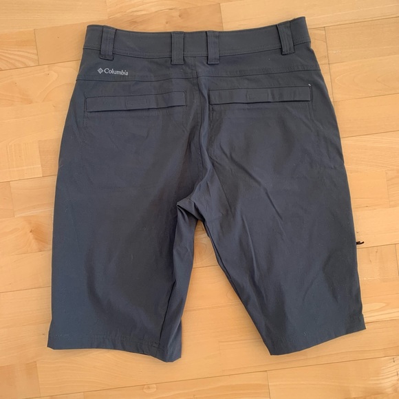 Columbia Men’s Gray Shorts NWOT - Picture 2 of 3